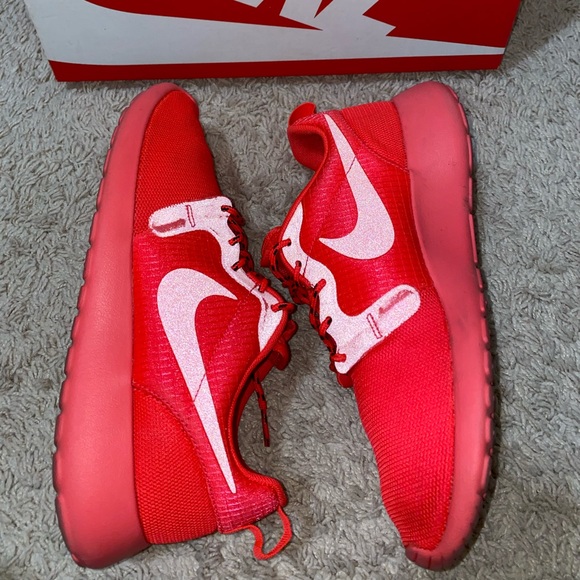 WMNS NIKE ROSHERUN (reflective) - Picture 4 of 6